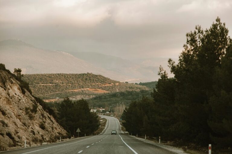 average car noise 70 db