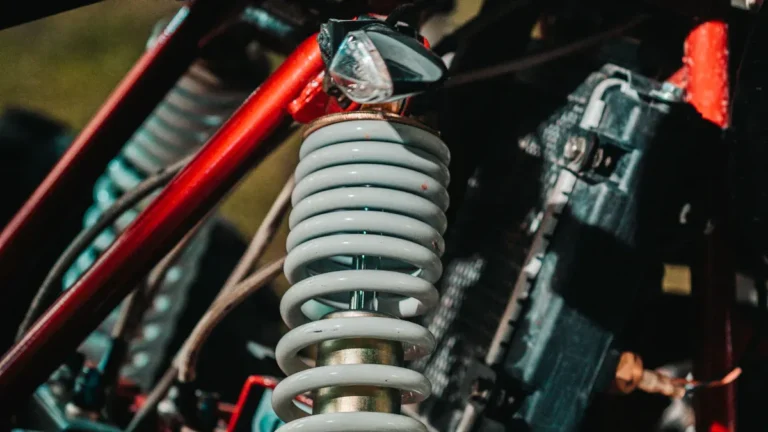 Double Wishbone vs MacPherson Suspension Pros and Cons