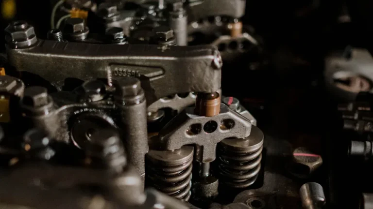 Car Engine Low Compression Causes: 11 Power Loss Warnings